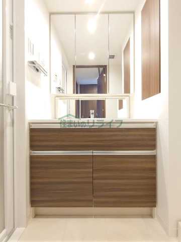 洗面設備　別部屋の参考写真です