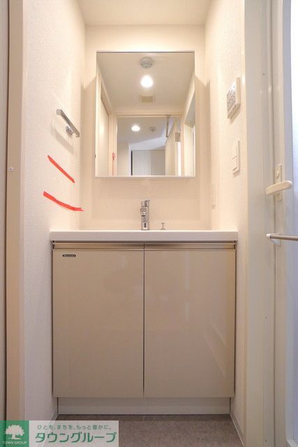 洗面設備　※写真は同タイプ住戸です。