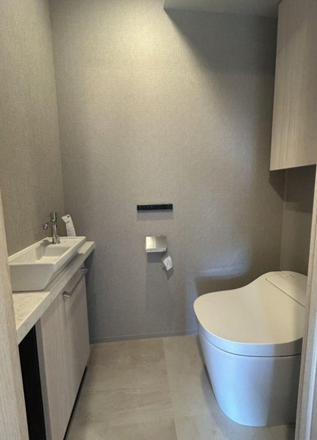 トイレ　※別部屋の参考写真です。