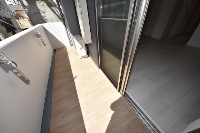 バルコニー　バルコニーからの眺めを楽しみながら食事をしませんか