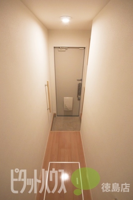 玄関　※イメージ写真