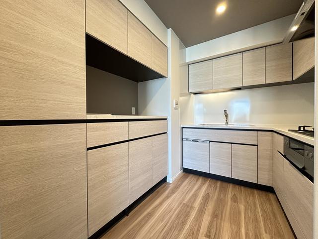 キッチン　※写真は同タイプ住戸です。