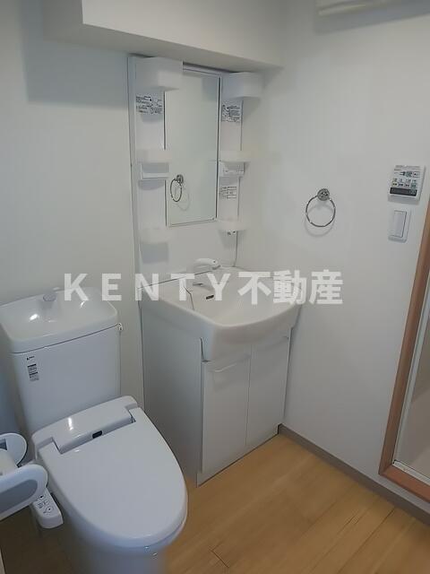 洗面設備　コンパクトで使いやすい洗面所