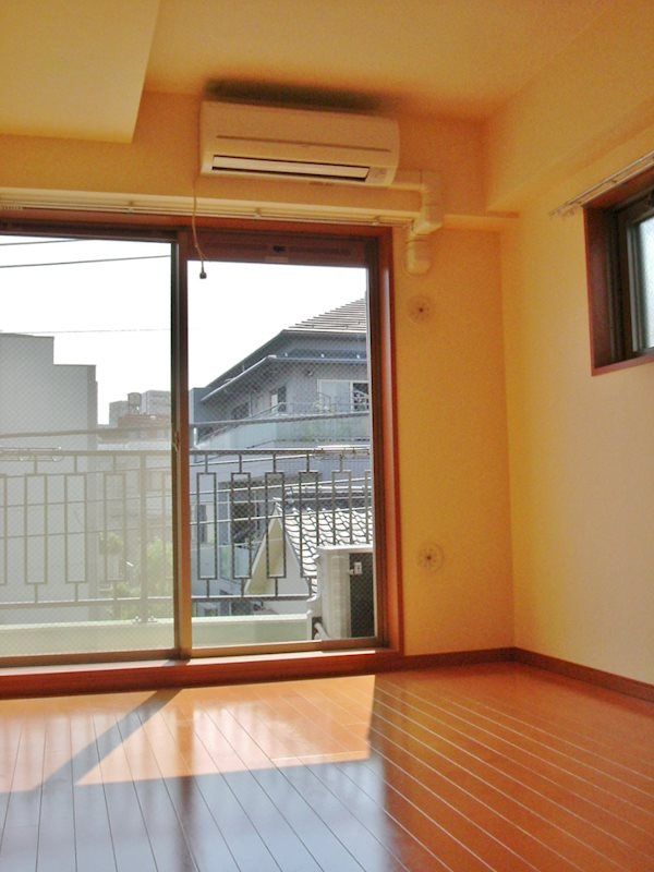 居室・リビング　（別タイプ参考写真）シャイン小石川　文京区小石川5