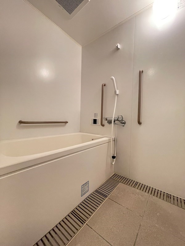 バス・シャワールーム　お風呂です