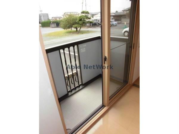 バルコニー　洗濯物も十分干せます