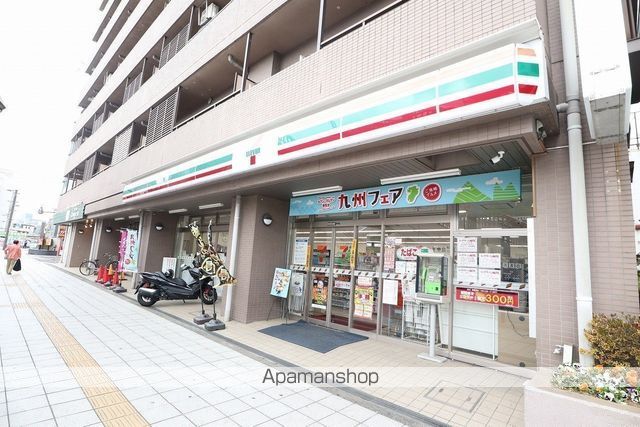 コンビニ　セブンイレブン（コンビニ）まで338m