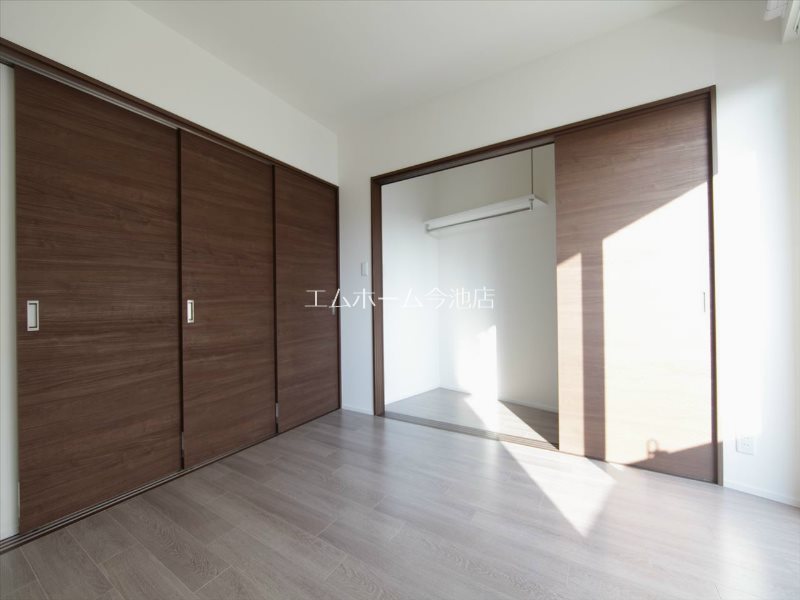 収納　クローゼット（収納スペース充実しています）