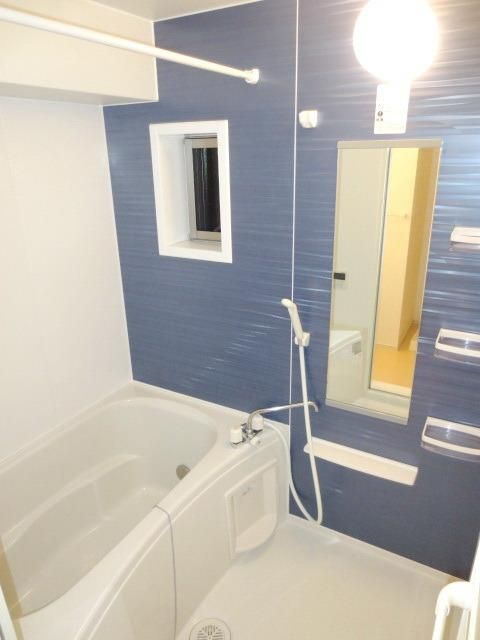 バス・シャワールーム　追炊き機能付き♪