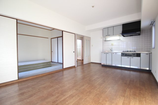 キッチン　同物件別号室の写真です。