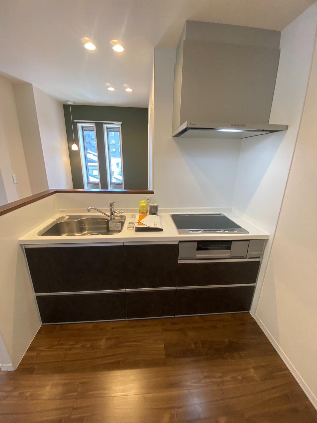 キッチン　３階のお部屋写真となります。