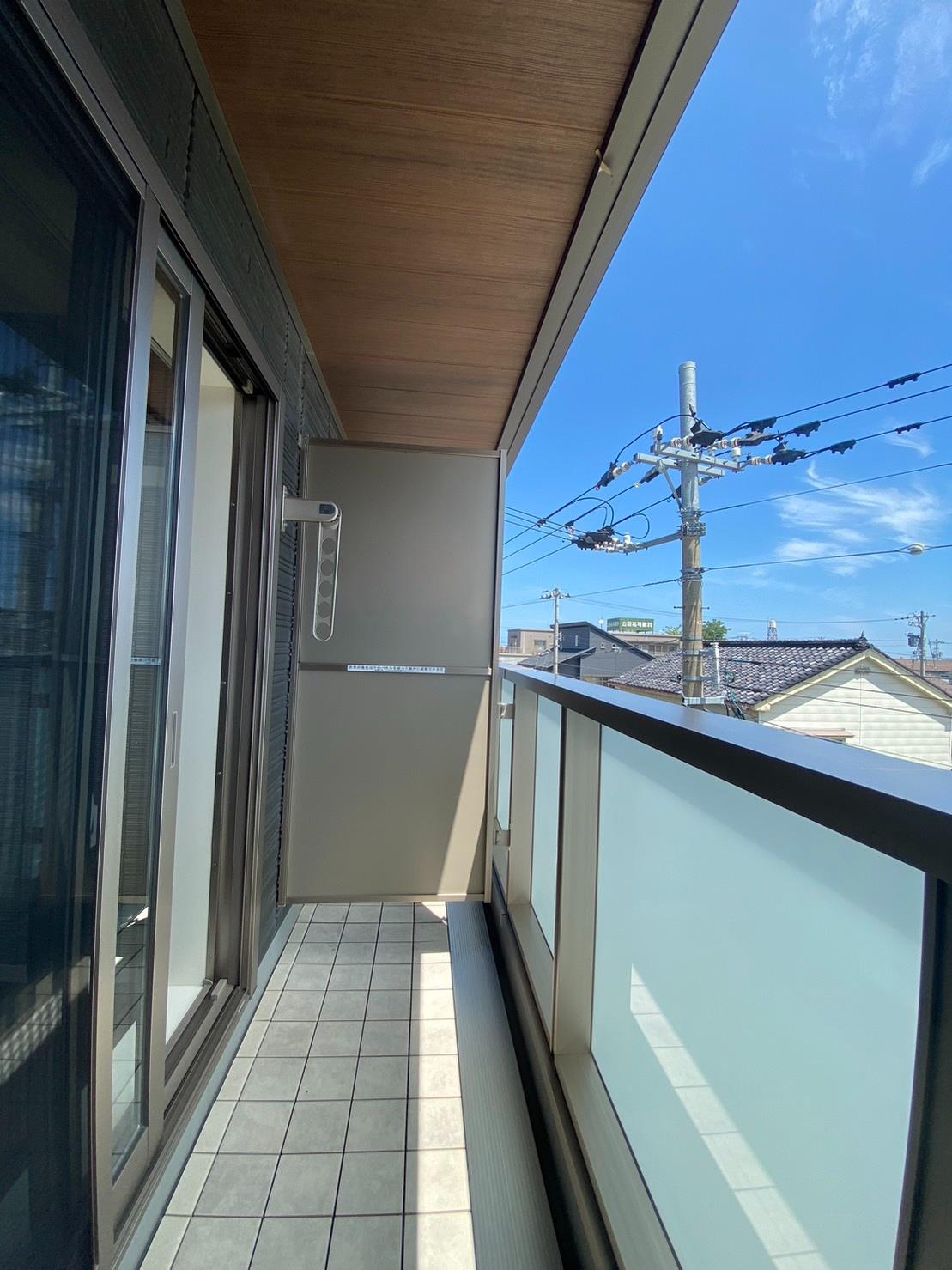 バルコニー　３階のお部屋写真となります。