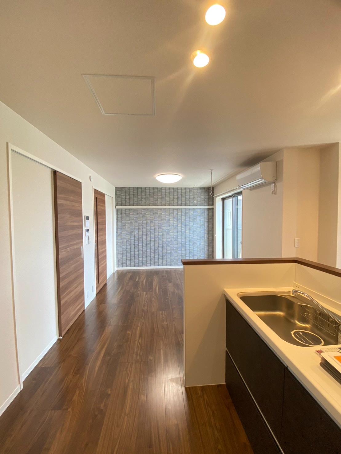 居室・リビング　３階のお部屋写真となります。