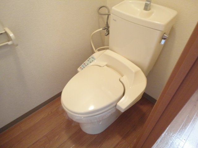 トイレ　シャワー付トイレ