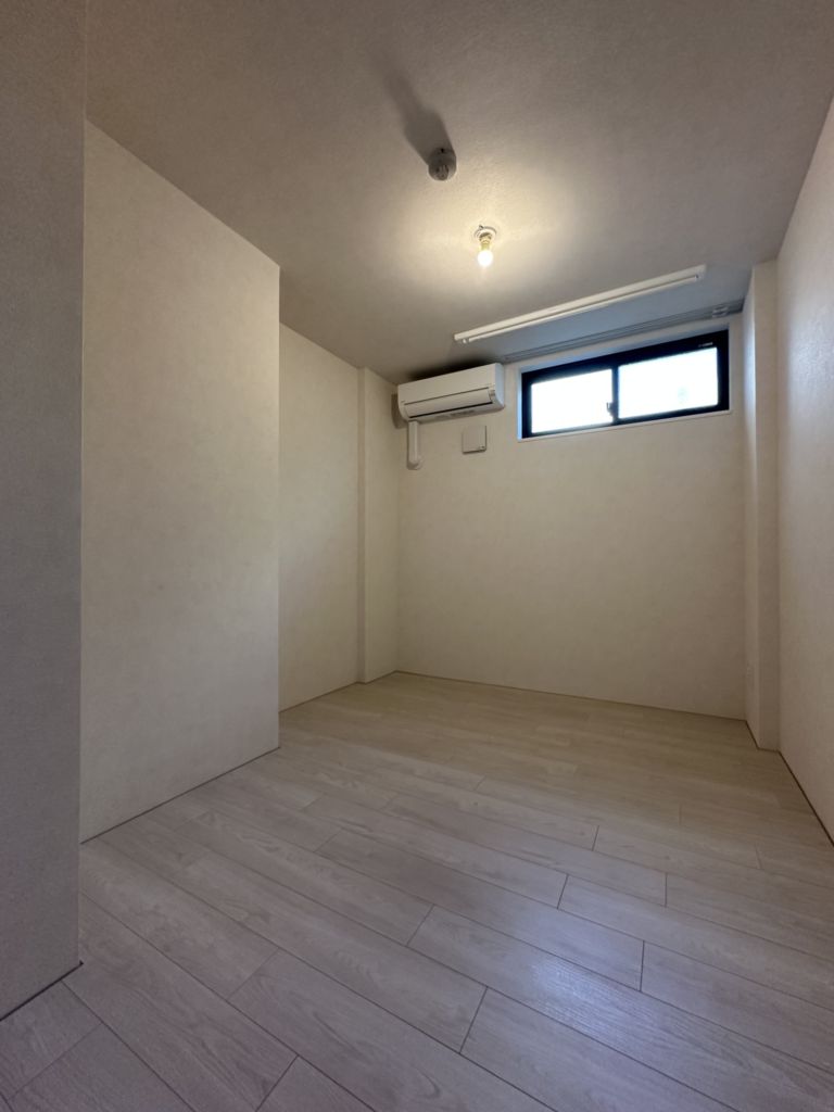 その他部屋・スペース　落ち着いて過ごせるお部屋なので、寝室にいかがでしょうか