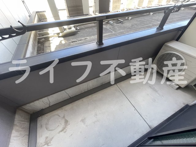 バルコニー　落ち着いた時間を過ごせるバルコニーです