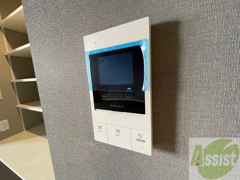 セキュリティ　ＴＶモニター付インターホンです。来客者の顔が見えるので安心！