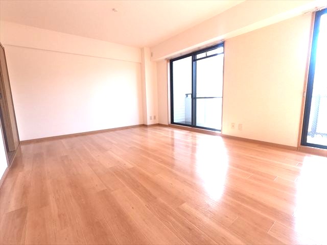 居室・リビング　南向きリビング