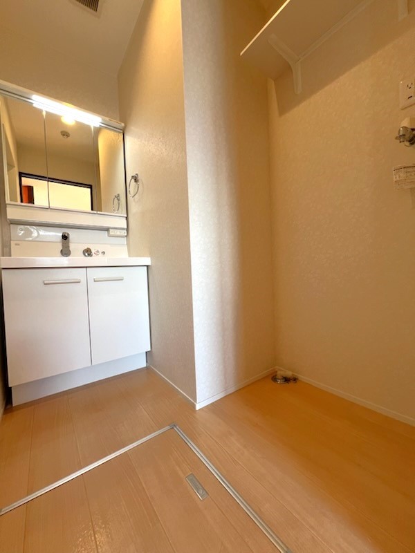 洗面設備　※107号室の画像です