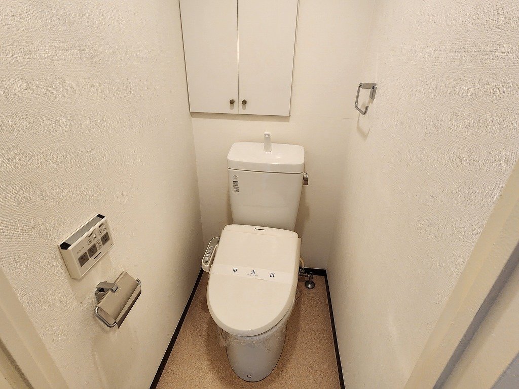 トイレ　癖になるウォシュレット完備