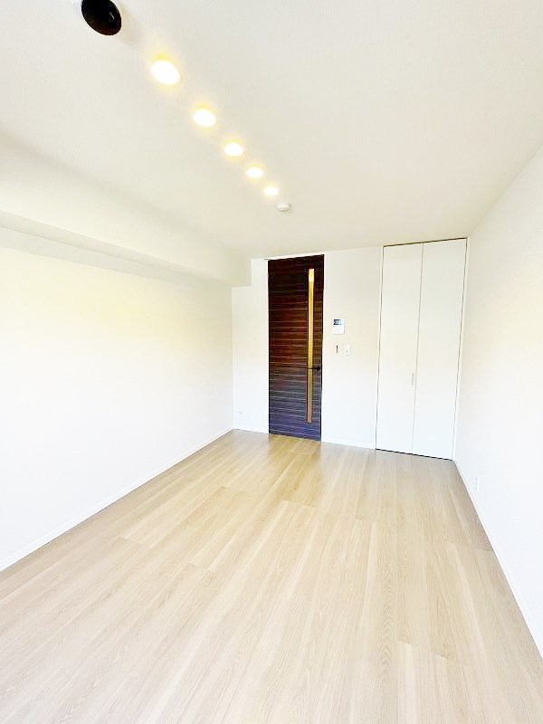 その他部屋・スペース　★洋室8帖★