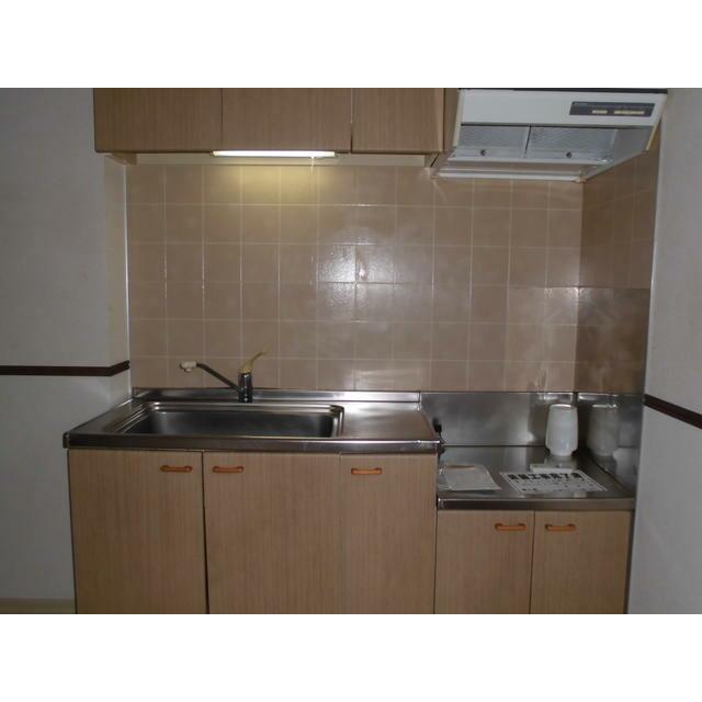 キッチン　木目調のキッチンです