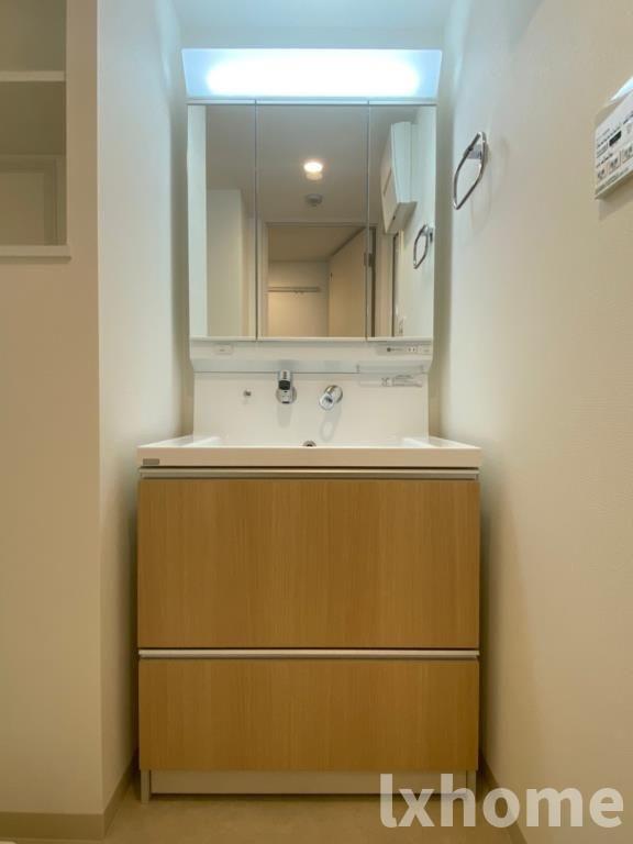 洗面設備　使いやすい洗面所です