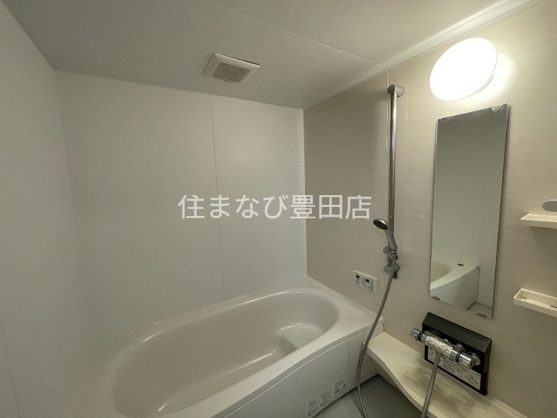 バス・シャワールーム　同型別部屋写真