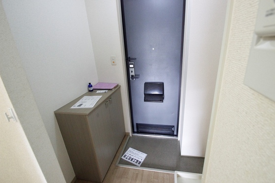 玄関　※別部屋の写真です