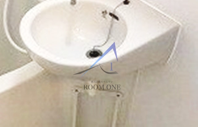 洗面設備　洗面台です。