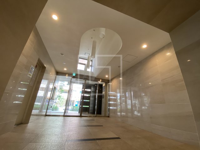 ロビー　エスリード心斎橋LUXUE（エスリード心斎橋ラグジェ）　ロビ