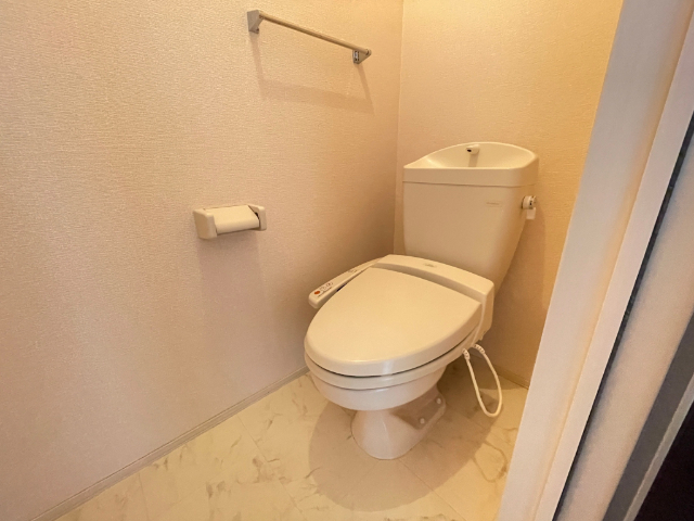 トイレ　洗浄便座付き