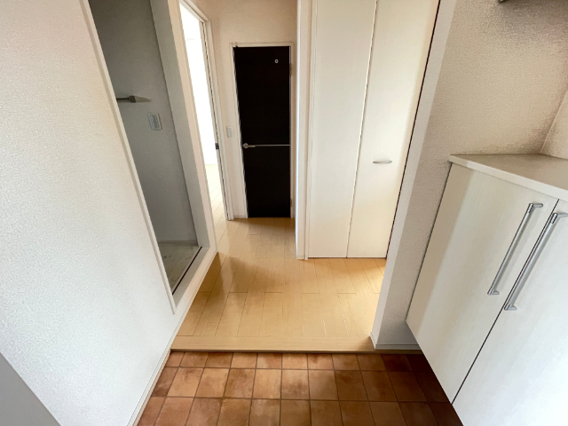 玄関　玄関　シューズボックス