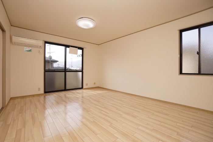 居室・リビング　リビング（エアコン・照明）