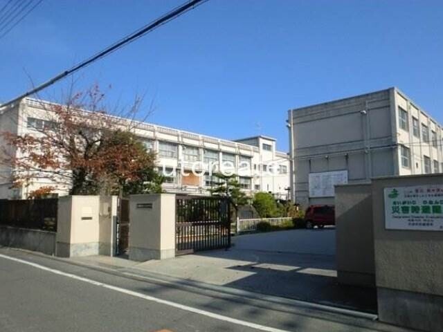 小学校　大阪市立十三小学校（小学校）まで928m