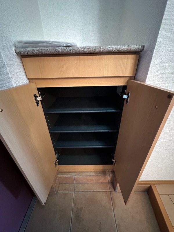 玄関　シューズボックス（退去前の為写真は参考です）