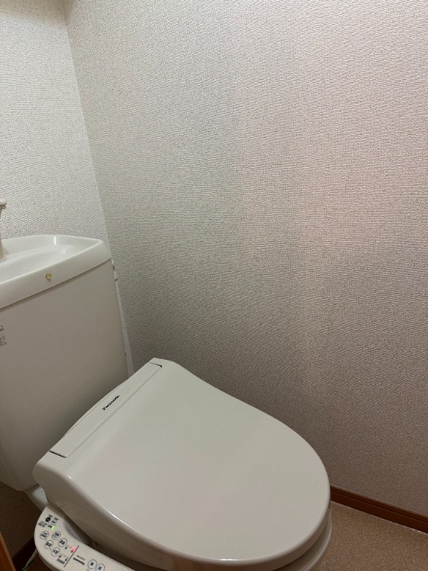 トイレ　温水洗浄便座（退去前の為写真は参考です）