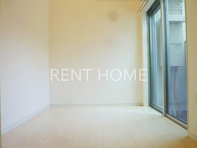 居室・リビング　洋室6.1帖と広めです。