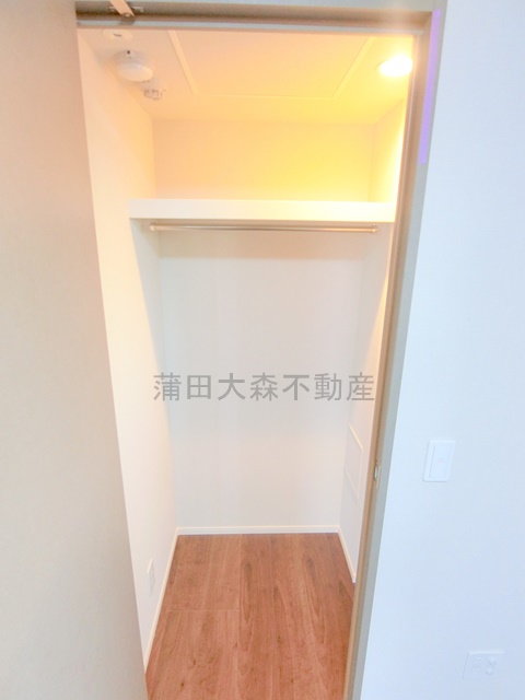 収納　洋室4.5帖の収納　ウォークインクローゼット