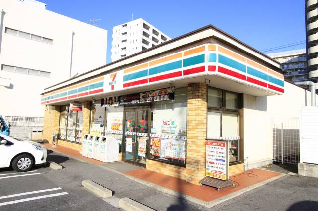 コンビニ　セブンイレブン 名古屋萱場2丁目店（コンビニ）まで196m