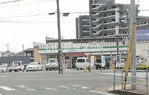 コンビニ　ファミリーマート　小倉徳力五丁目店（コンビニ）まで1008m