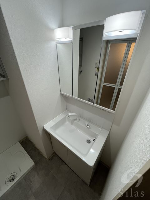 洗面設備　同仕様