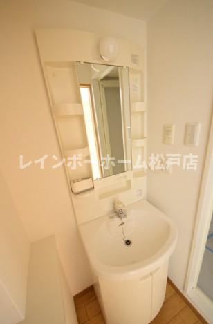 洗面設備　広い洗面スペース