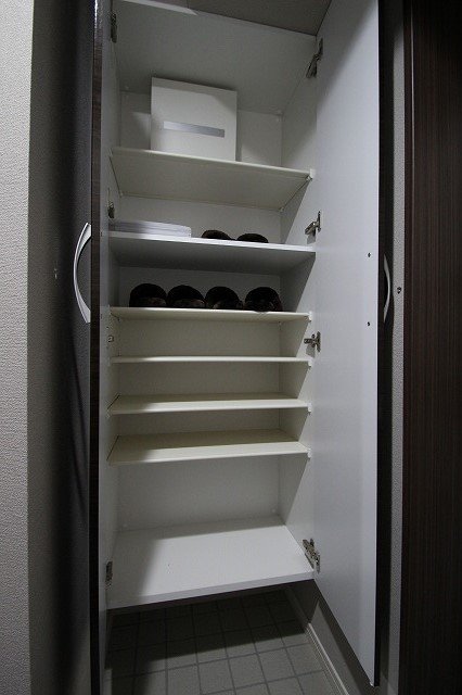 収納　同物件別号室のものです。