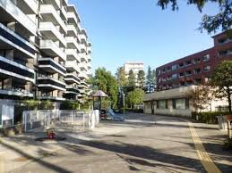 公園　弦巻区民広場（公園）まで415m