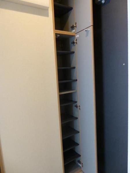 玄関　（別タイプ参考写真）フェーヴ西片　文京区 西片1