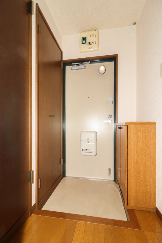 玄関　図面と現状に相違がある場合には現状を優先