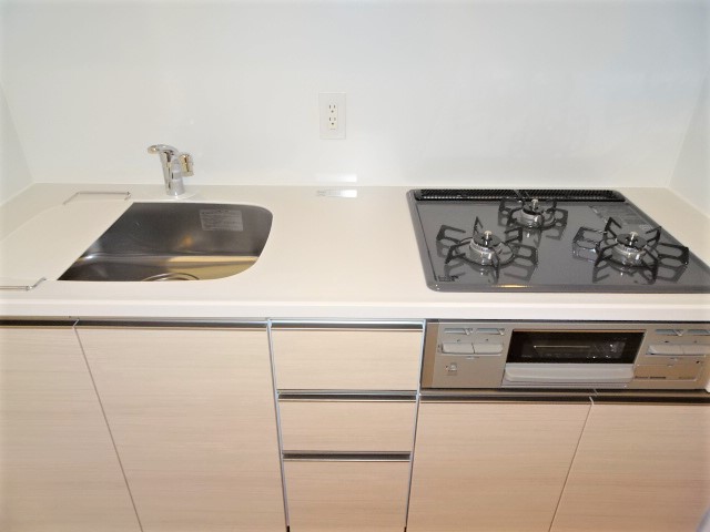 その他設備　３ツ口ガスシステムキッチン