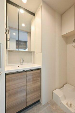 洗面設備　使いやすい洗面所です