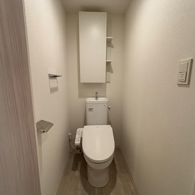 トイレ　※写真は同タイプ住戸です。